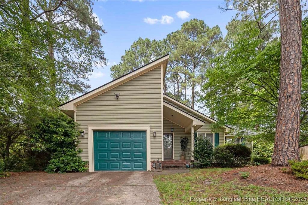 5702 Paradise Court, Fayetteville, NC 28314