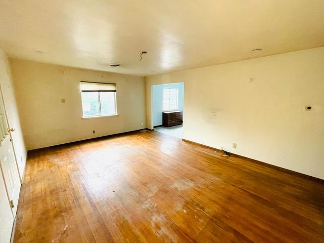 1170 Galaxy Dr, Yuba City, CA 95991