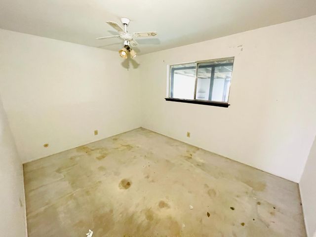 1170 Galaxy Dr, Yuba City, CA 95991