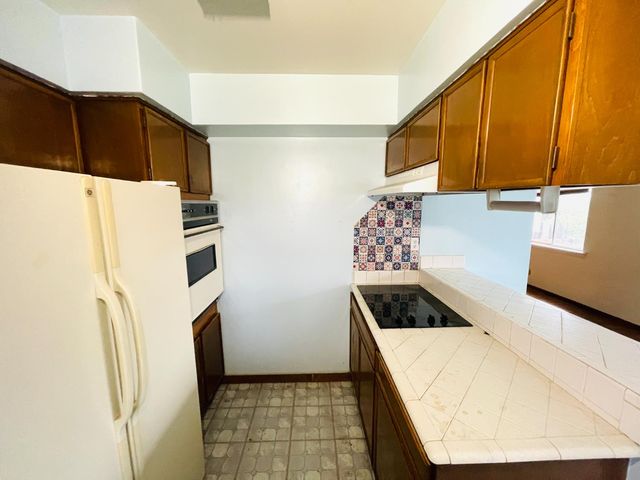 1170 Galaxy Dr, Yuba City, CA 95991