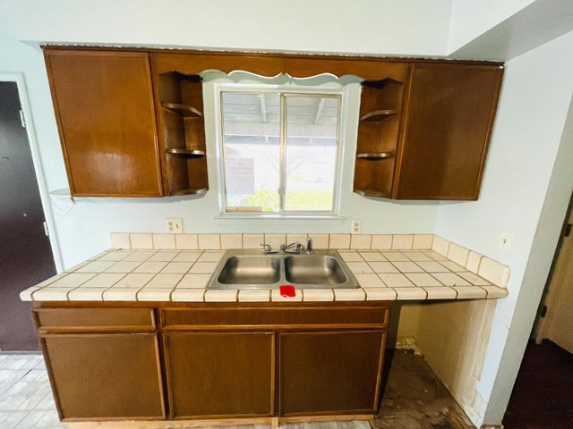 1170 Galaxy Dr, Yuba City, CA 95991