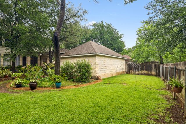 6804 Robert Dixon DR, Austin, TX 78749