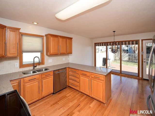 7550 Brummond Drive, Lincoln, NE 68516