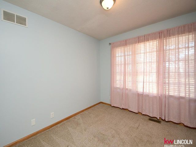 7550 Brummond Drive, Lincoln, NE 68516