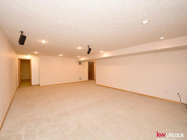 7550 Brummond Drive, Lincoln, NE 68516