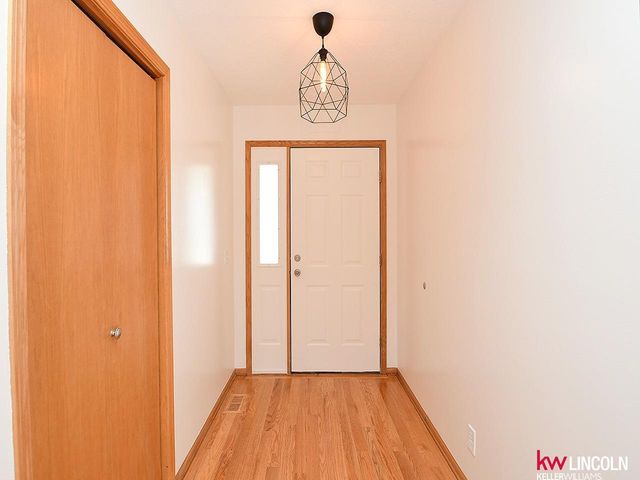 7550 Brummond Drive, Lincoln, NE 68516