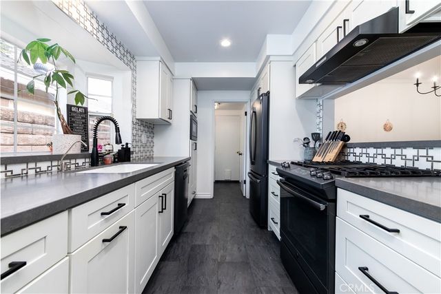 10037 Sunnybrae Avenue, Chatsworth, CA 91311