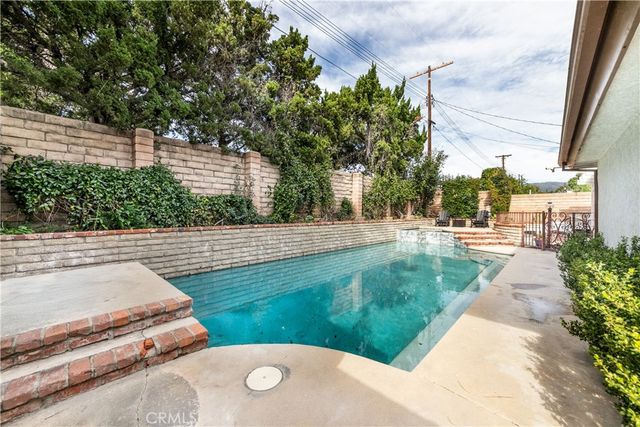10037 Sunnybrae Avenue, Chatsworth, CA 91311