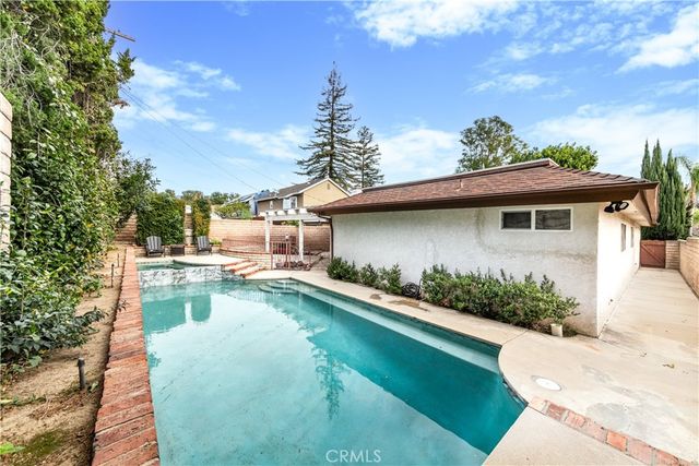 10037 Sunnybrae Avenue, Chatsworth, CA 91311