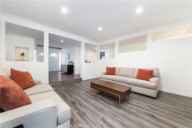 10037 Sunnybrae Avenue, Chatsworth, CA 91311