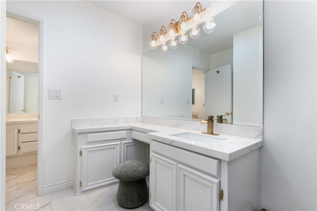 Image 23 of property listing at 10037 Sunnybrae Avenue, Chatsworth, CA 91311