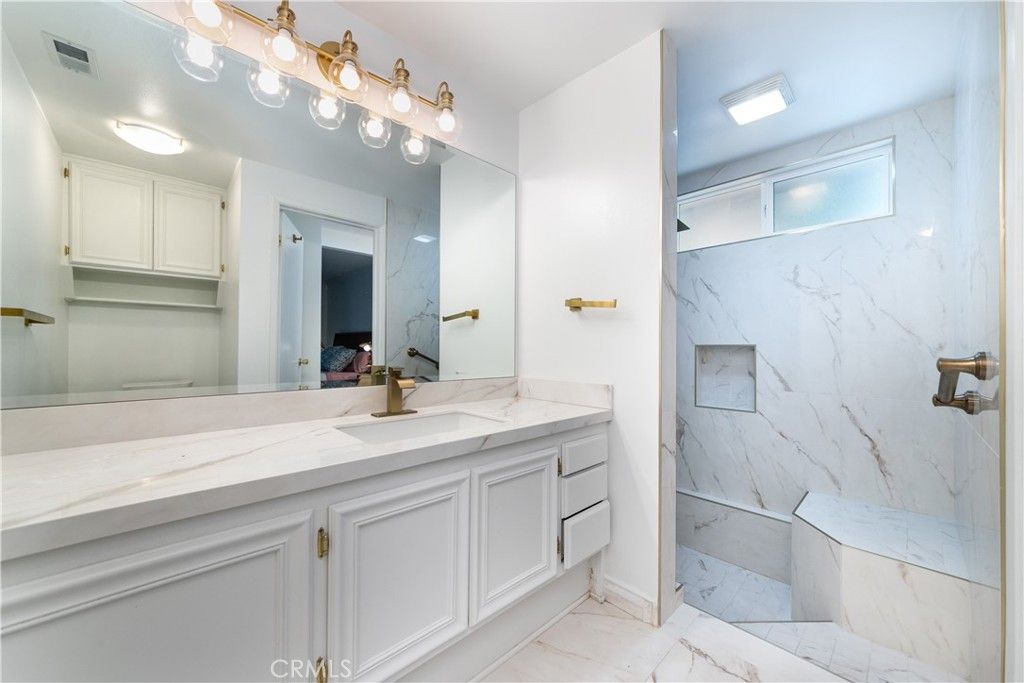 Image 24 of property listing at 10037 Sunnybrae Avenue, Chatsworth, CA 91311