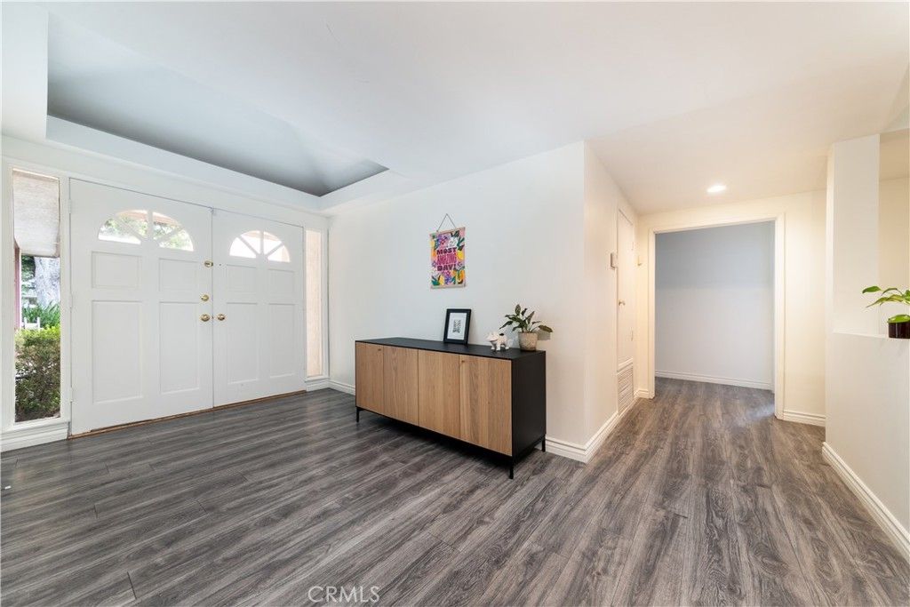 Image 6 of property listing at 10037 Sunnybrae Avenue, Chatsworth, CA 91311