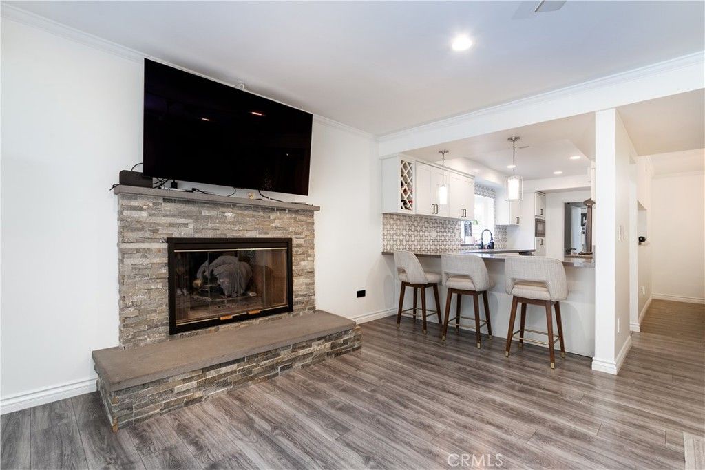 Image 9 of property listing at 10037 Sunnybrae Avenue, Chatsworth, CA 91311