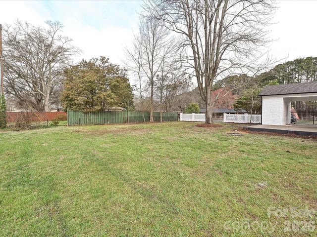 407 N Cherry Street, Cherryville, NC 28021