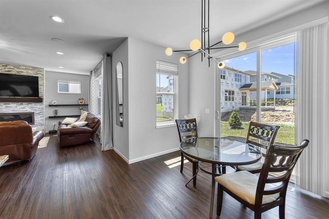 432 Tawny Elm Parkway, Verona, WI 53593