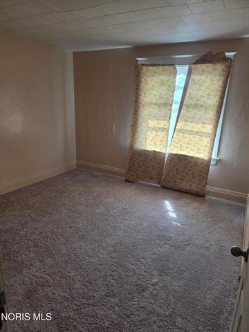 39 Garfield Place, Toledo, OH 43605