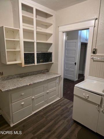 39 Garfield Place, Toledo, OH 43605