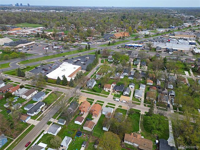 19361 Wakenden, Redford, MI 48240