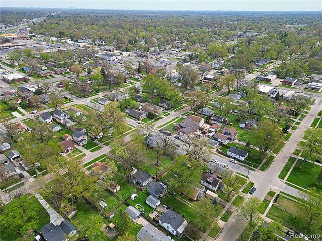 19361 Wakenden, Redford, MI 48240