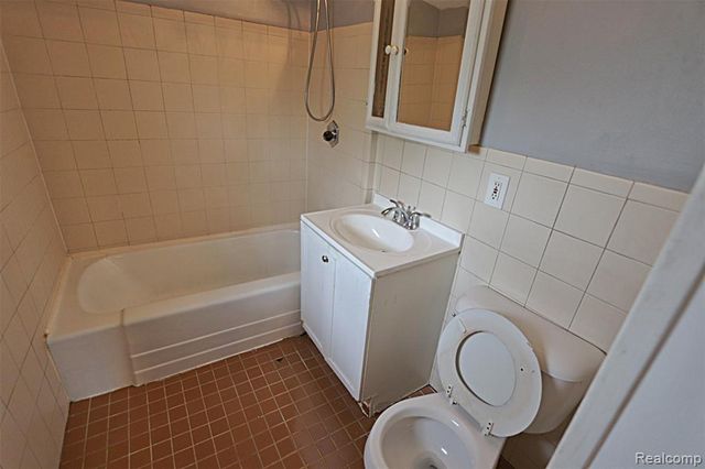 19361 Wakenden, Redford, MI 48240