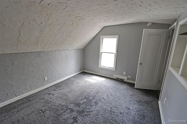 19361 Wakenden, Redford, MI 48240