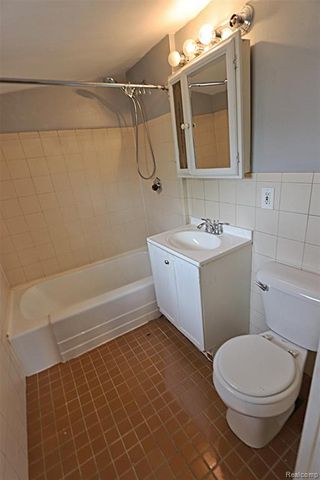 19361 Wakenden, Redford, MI 48240