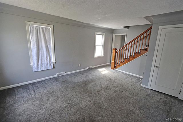 19361 Wakenden, Redford, MI 48240