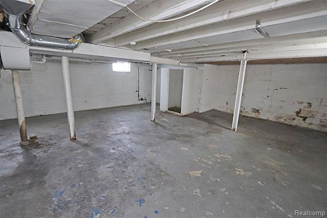 19361 Wakenden, Redford, MI 48240