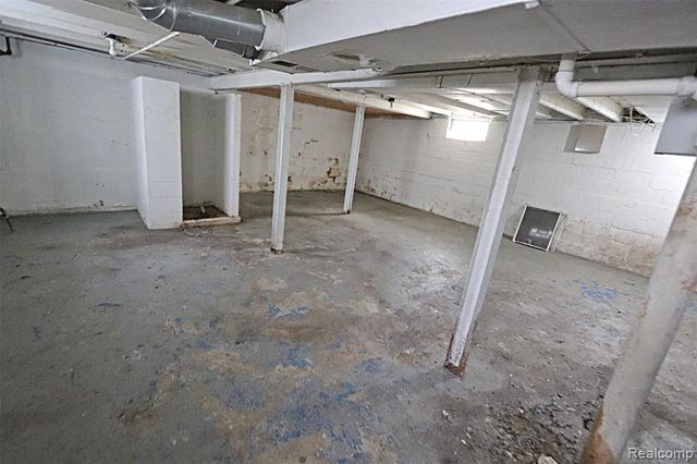 19361 Wakenden, Redford, MI 48240