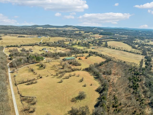 8009 Palmore Hollow Pvt Ln, Nolensville, TN 37135