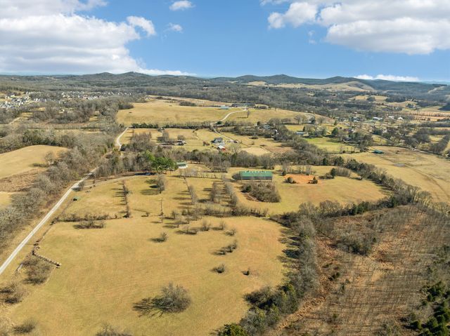 8009 Palmore Hollow Pvt Ln, Nolensville, TN 37135