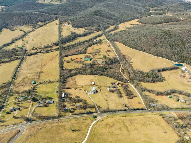 8009 Palmore Hollow Pvt Ln, Nolensville, TN 37135