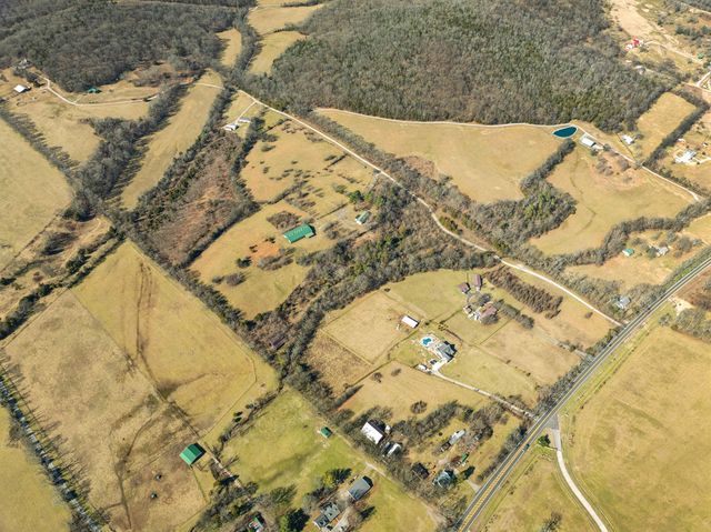 8009 Palmore Hollow Pvt Ln, Nolensville, TN 37135