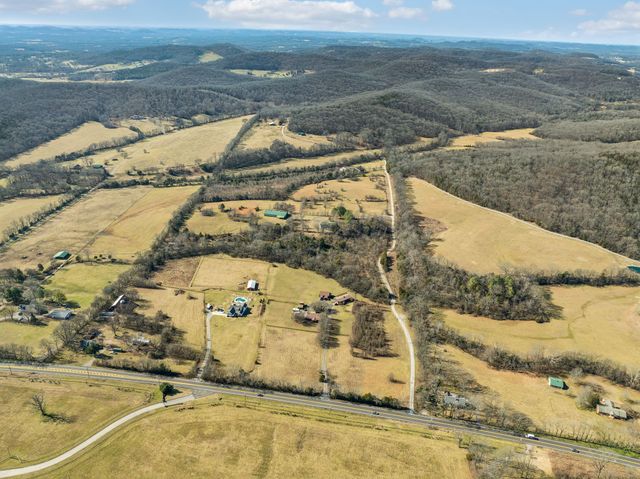 8009 Palmore Hollow Pvt Ln, Nolensville, TN 37135