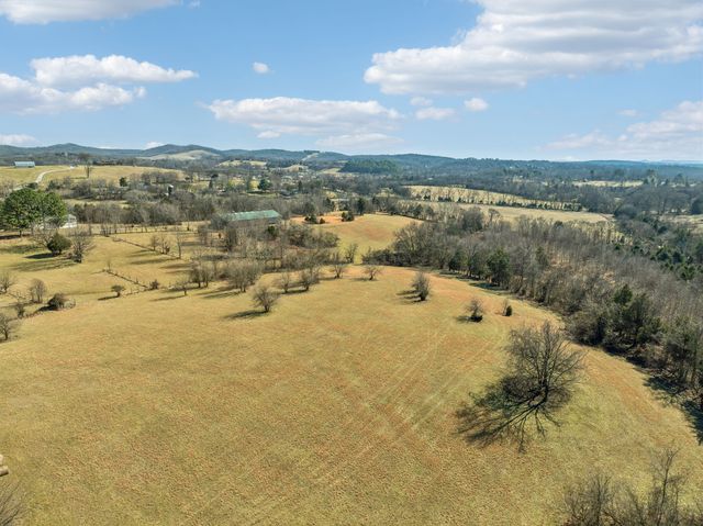 8009 Palmore Hollow Pvt Ln, Nolensville, TN 37135