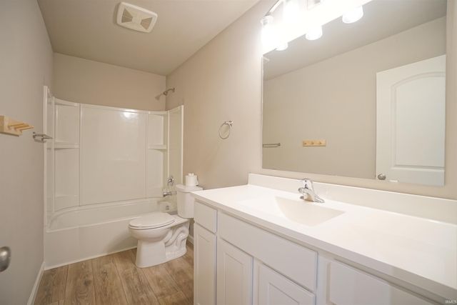 10267 Peotone Drive, Granger, IN 46530