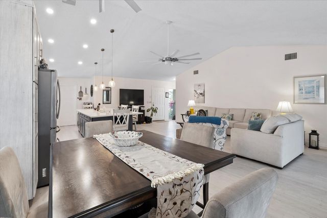 6751 SE Lillian Court, Stuart, FL 34997