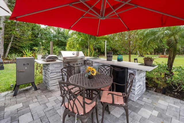 6751 SE Lillian Court, Stuart, FL 34997