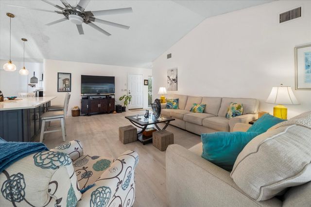 6751 SE Lillian Court, Stuart, FL 34997