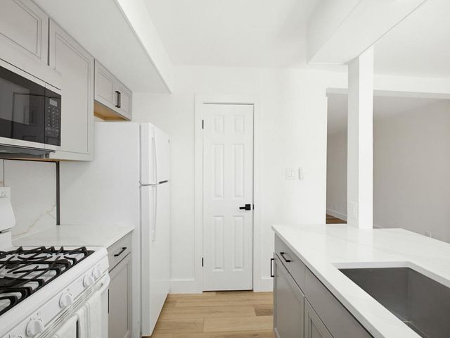 7801 Shoal Creek Blvd BLVD 137, Austin, TX 78757