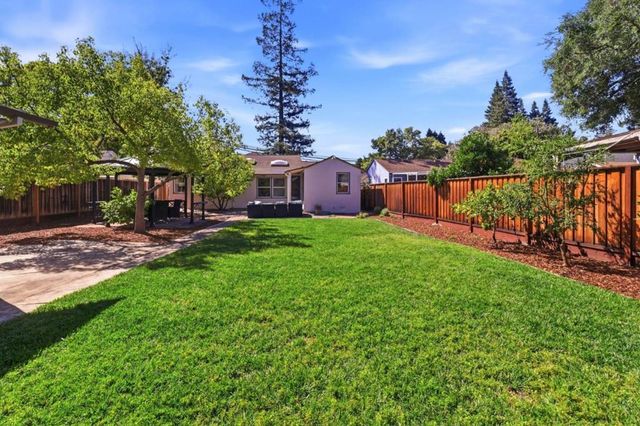 157 Central Avenue, Redwood City, CA 94061