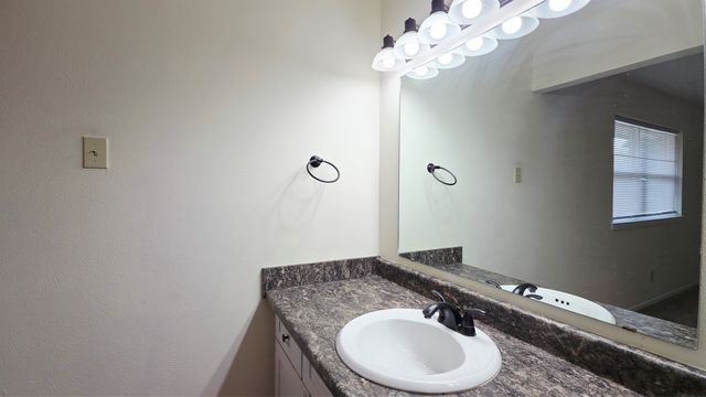 738 Kingswood Avenue, Richardson, TX 75080