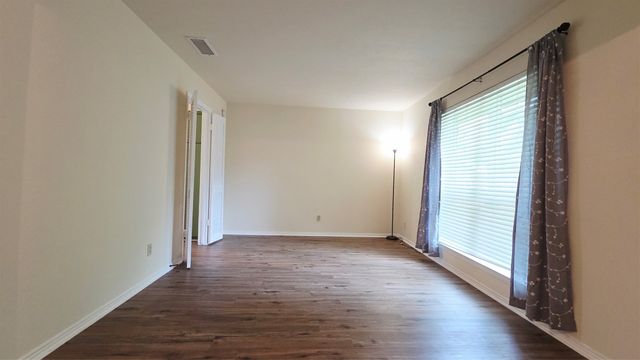 738 Kingswood Avenue, Richardson, TX 75080