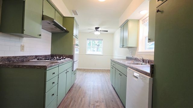 738 Kingswood Avenue, Richardson, TX 75080