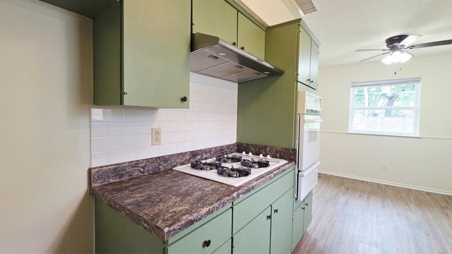 738 Kingswood Avenue, Richardson, TX 75080