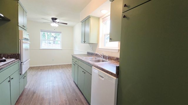738 Kingswood Avenue, Richardson, TX 75080
