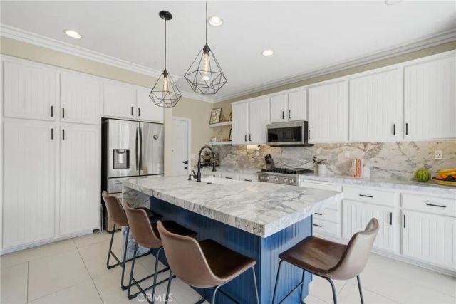 16872 Clovergreen Lane, Huntington Beach, CA 92649