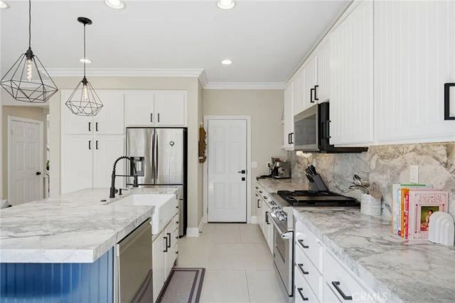 16872 Clovergreen Lane, Huntington Beach, CA 92649