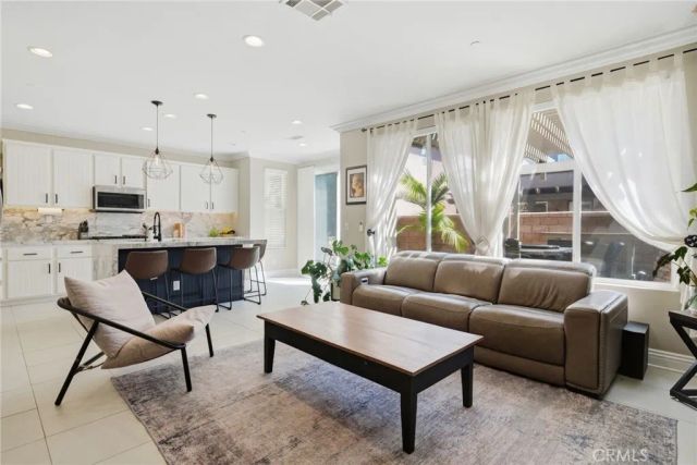 16872 Clovergreen Lane, Huntington Beach, CA 92649